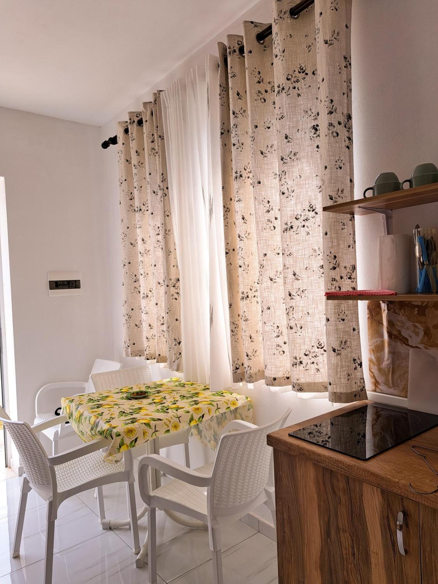 Villa Troi House *